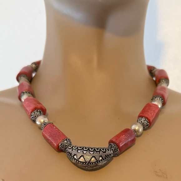Red Coral Silver Bead Necklace Chunky Ethnic Tribal - Picture 2 of 8